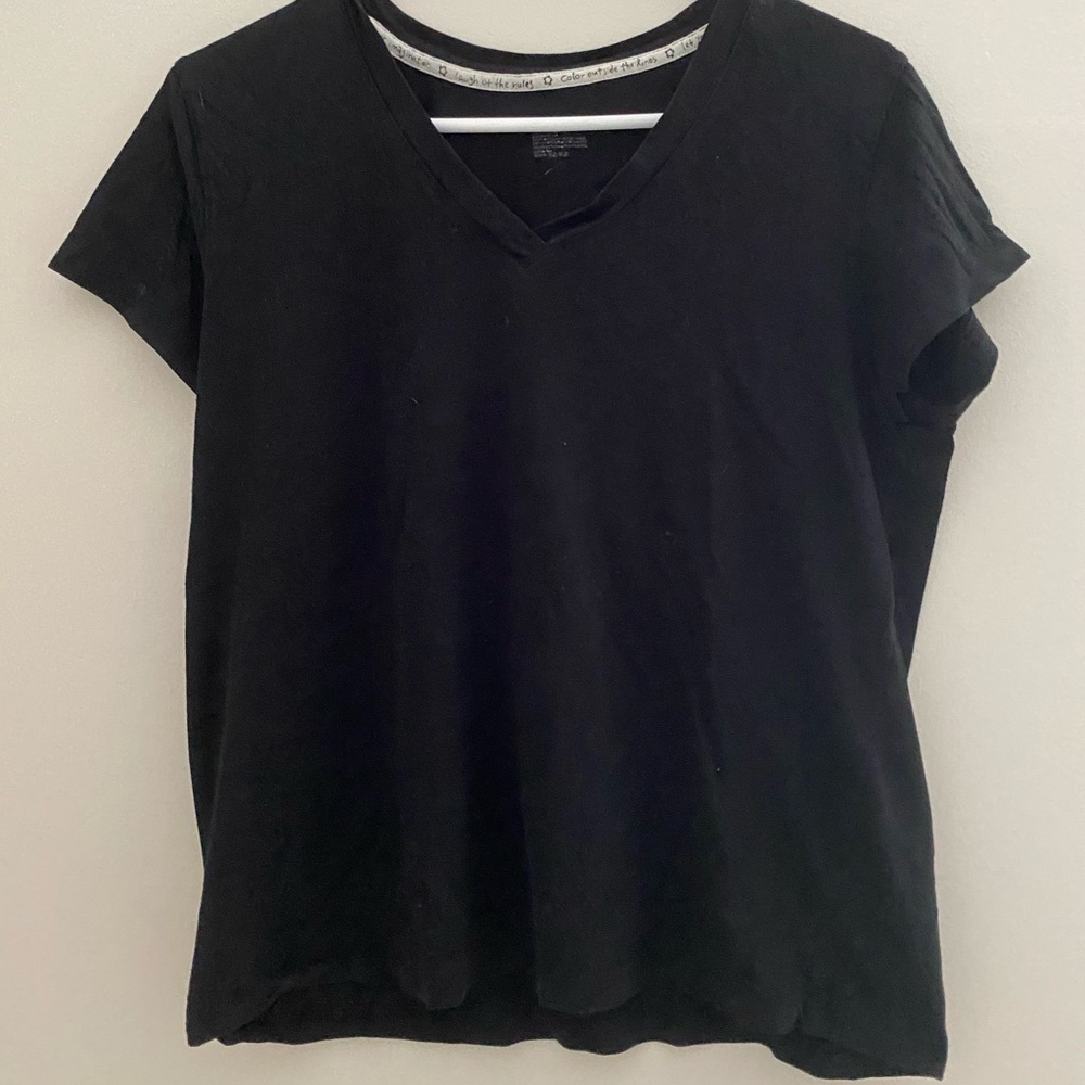 Black Tee